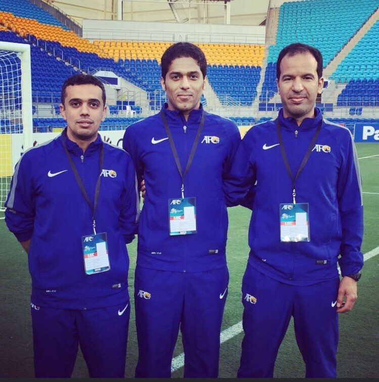 طاقم الحكام السعودي يتوسطهم فهد المرداسي 