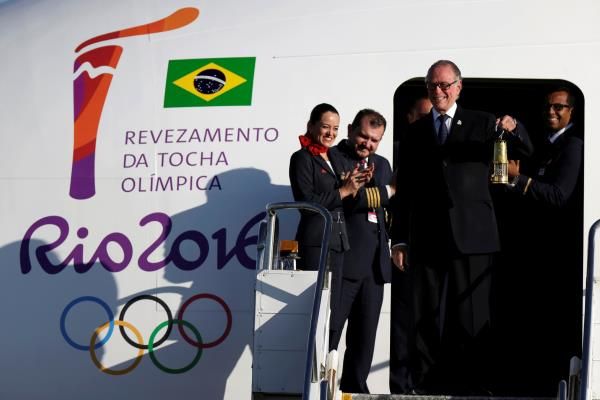 2016-05-03t120444z_1487492262_s1betbxjuiac_rtrmadp_3_olympics-rio-torch_reuters