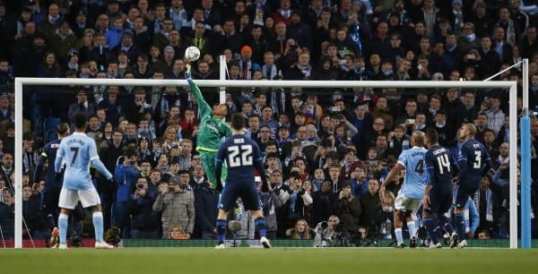 2016-04-26t203952z_104704792_mt1aci14362813_rtrmadp_3_soccer-champions-mci-rea_reuters