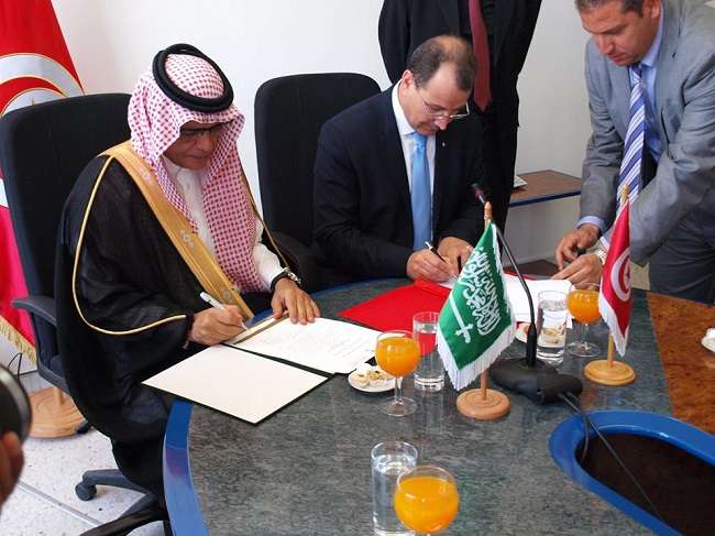 جانب من امضاء الاتفاقية