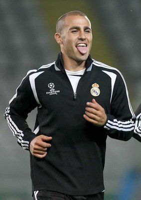 قائد المنتخب الإيطالي و نجم ريال مدريد كانافارو