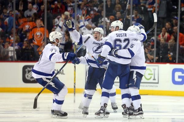 2016-05-07t022744z_1029124482_nocid_rtrmadp_3_nhl-stanley-cup-playoffs-tampa-bay-lightning-at-new-york-islanders_reuters