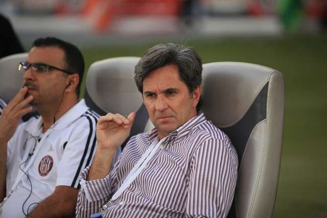 كايو جونيور