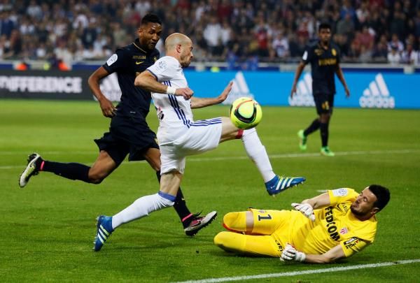 2016-05-07t201322z_1673742057_s1aetcsskgac_rtrmadp_3_soccer-france_reuters