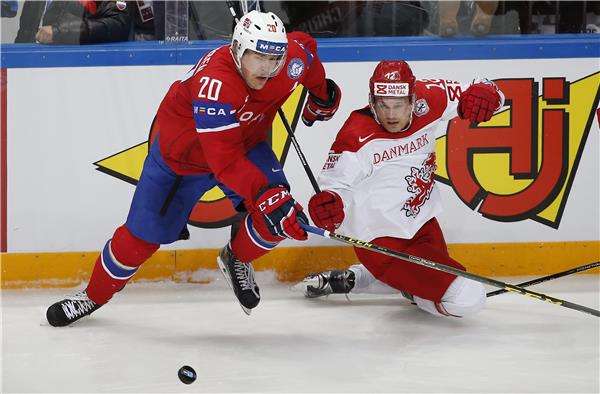 من مباراة النرويج والدانمارك