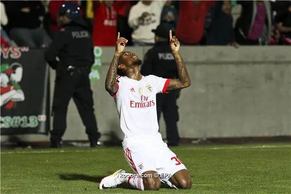 ?i=epa%2fsoccer%2f2016-05%2f2016-05-08%2f2016-05-08-05295534_epa