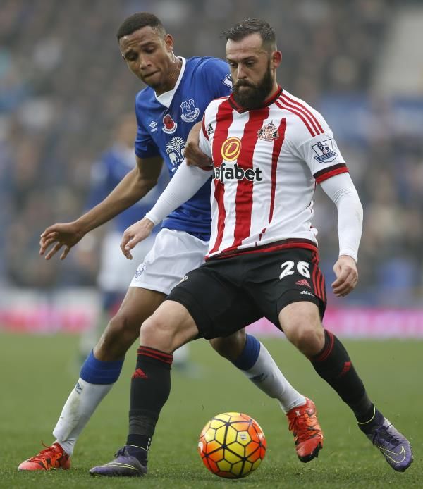 2015-11-01t152620z_89393180_mt1aci14144446_rtrmadp_3_soccer-england-eve-sun_reuters