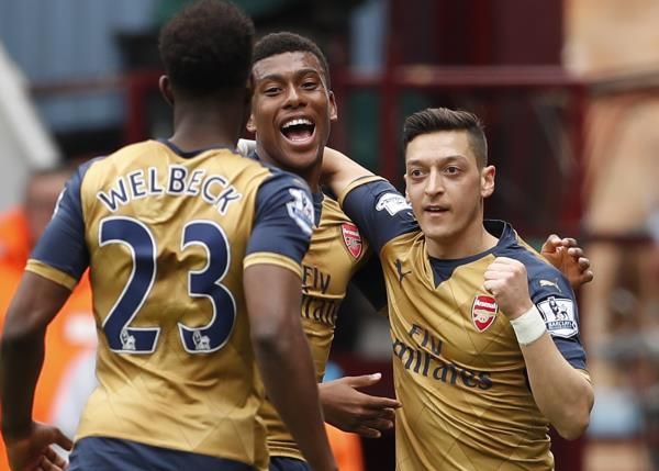 2016-04-09t120518z_103205118_mt1aci14343889_rtrmadp_3_soccer-england-whu-ars_reuters