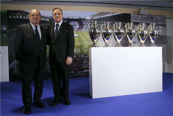 خينتو مع فلورنتينو بيريز