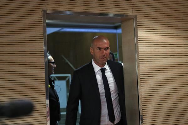 2016-01-05t140350z_846222140_d1besfkuxaaa_rtrmadp_3_soccer-spain-real-zidane_reuters