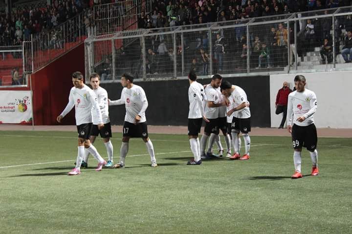  فرحة لاعبي شباب الخليل    