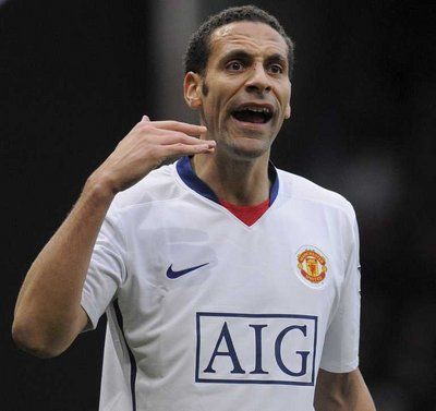 مدافع مانشيستر يونايتد ريو فرديناند