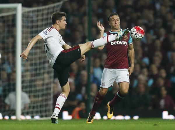 2016-05-10t200839z_105912519_mt1aci14377639_rtrmadp_3_soccer-england-whu-mun_reuters