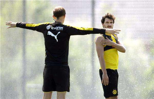 توماس توخل وهوملز