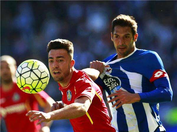 سيلسو بورجيس على اليمين