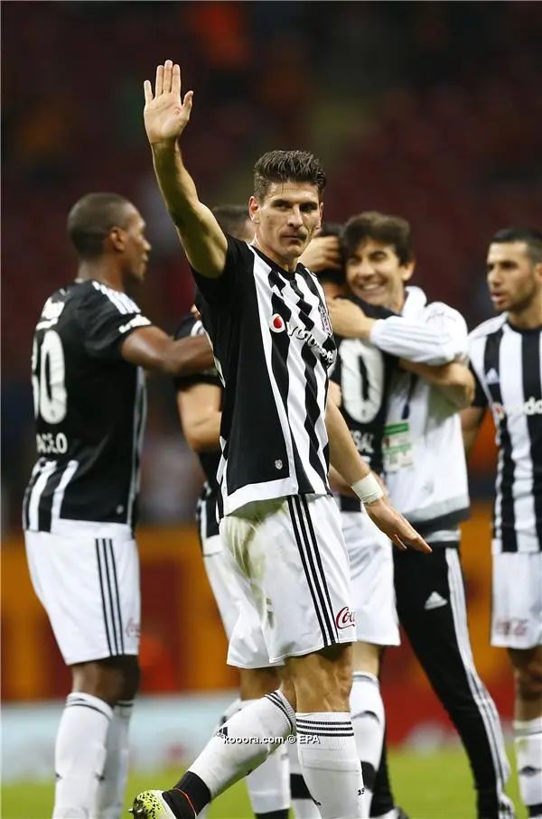 ?i=epa%2fsoccer%2f2016-05%2f2016-05-08%2f2016-05-08-05295323_epa