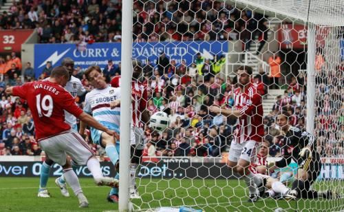 2010-09-18t122626z_01_dst03_rtridsp_3_soccer-england_reuters