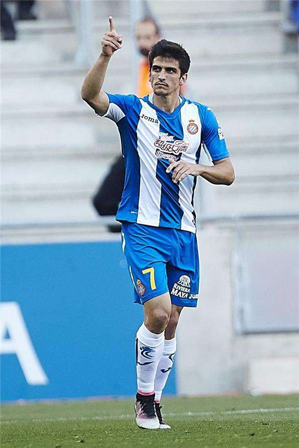 مورينيو يحتفل بتسجيل هدفه