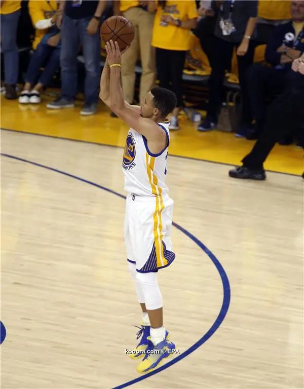 ?i=epa%2fbasketball%2f2016-05%2f2016-05-19-05315848_epa