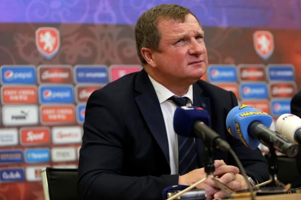 بافيل فربا خلال الندوة الصحفية