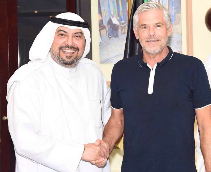 ويليام يودع رئيس اتحاد الكرة طلال الفهد