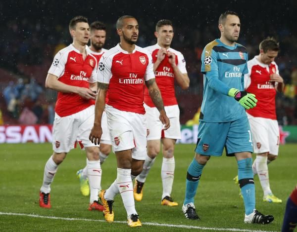  ثيو والكوت مع فريقه