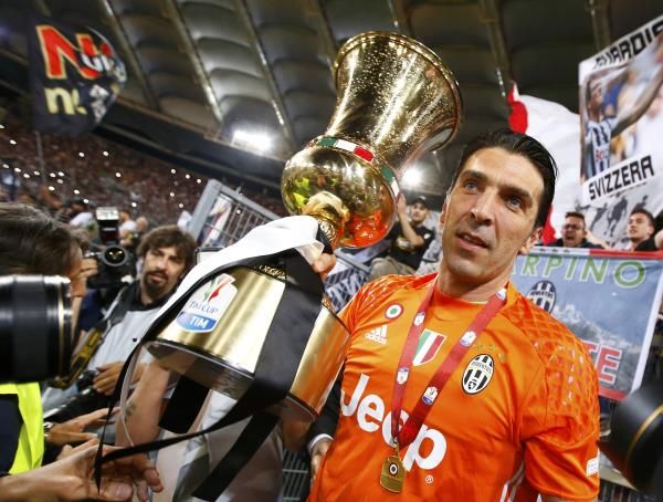 2016-05-21t215642z_22364450_lr1ec5l1oy7bv_rtrmadp_3_soccer-italy-coppa_reuters