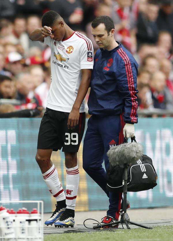 2016-05-21t180427z_106855467_mt1aci14396225_rtrmadp_3_soccer-england-cry-munfacupfinal_reuters