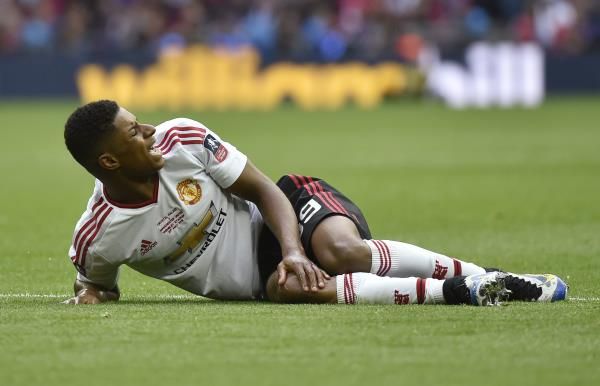 2016-05-21t180103z_106855263_mt1aci14396210_rtrmadp_3_soccer-england-cry-munfacupfinal_reuters