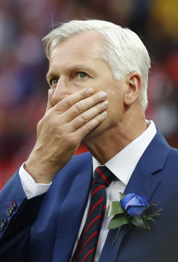 2016-05-21t200517z_106862717_mt1aci14396714_rtrmadp_3_soccer-england-cry-munfacupfinal_reuters