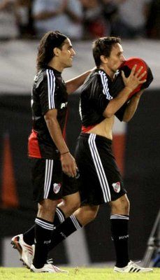 فرحه  دييجو  وفالكاو غارسيا بالهدف الثاني