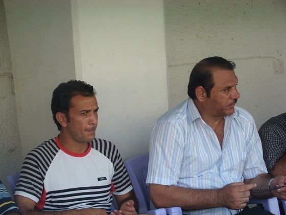 عباس عبيد يساراً