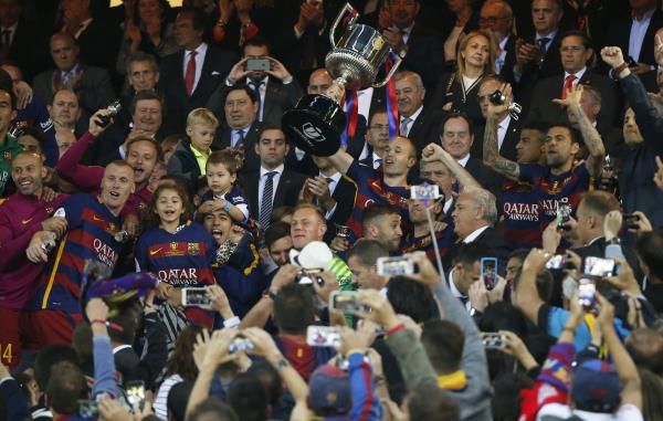 برشلونة بطل الكأس