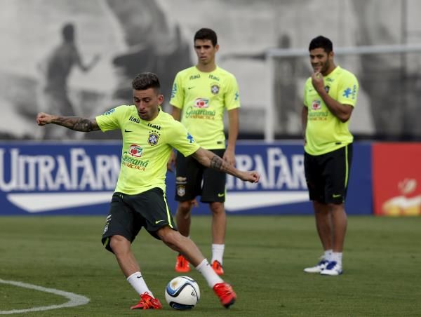 لوكاس ليما في تدريبات منتخب البرازيل