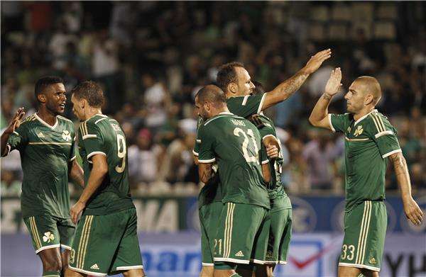 لاعبو باناثينايكوس 