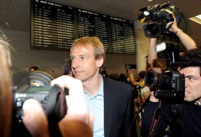 يورجن كلينسمان المدير الفني لفريق بايرن ميونيخ الألماني 