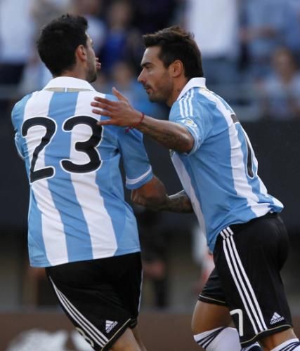 2011-11-11t215047z_01_sms121_rtridsp_3_soccer-world_reuters