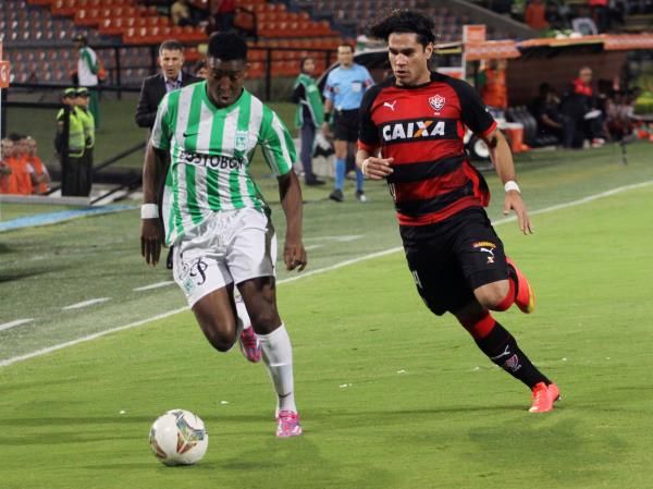 2014-10-02t031049z_1353524013_gm1eaa20uz001_rtrmadp_3_soccer-sudamericana_reuters