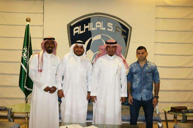 الهلال يوقع مع قائد منتخب مصر