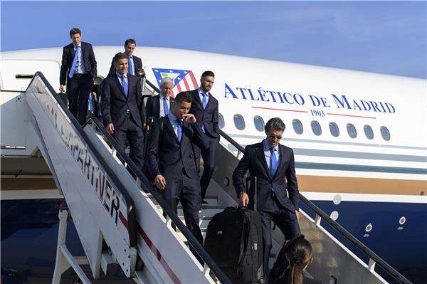 لاعبو أتلتيكو لدى وصولهم