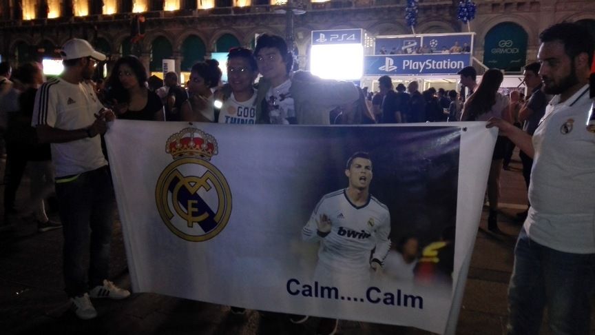 الجماهير تتوافد على ميدنة ميلانو