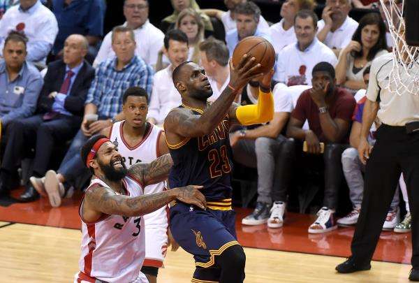 2016-05-28t033518z_1253012902_nocid_rtrmadp_3_nba-playoffs-cleveland-cavaliers-at-toronto-raptors_reuters