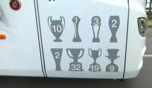 التتويجات فى الحافلة 