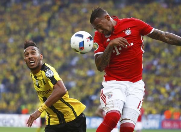 جيروم بواتينج في مباراة فريقه أمام دورتموند