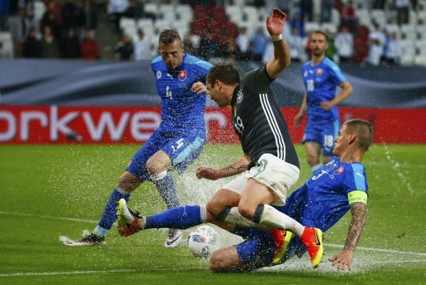 2016-05-29t174551z_721279673_lr1ec5t1dc4oe_rtrmadp_3_soccer-friendly-deu-svk_reuters