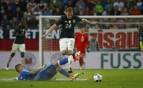 ?i=reuters%2f2016-05-29%2f2016-05-29t180552z_1967802950_lr1ec5t1e9hps_rtrmadp_3_soccer-friendly-deu-svk_reuters