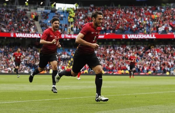 2016-05-22t163125z_106936285_mt1aci14398228_rtrmadp_3_soccer-eng-tur_reuters