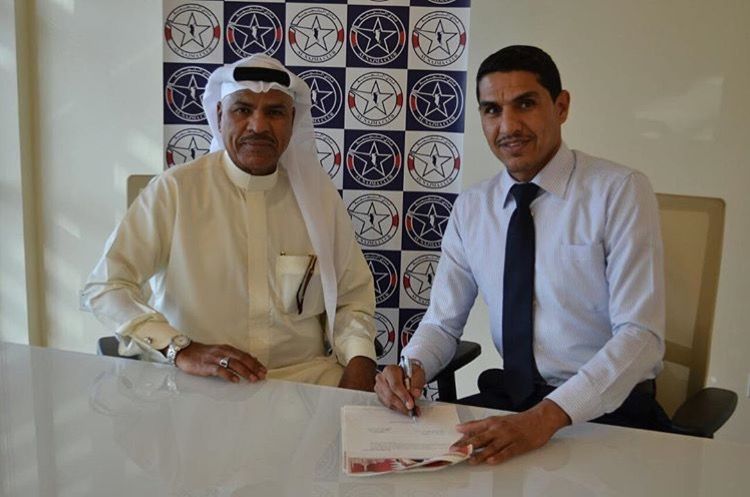 علي سعيد لحظة التوقيع