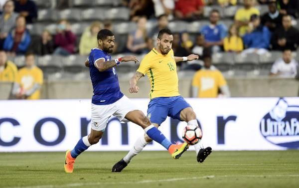 2016-05-30t024536z_1494072672_nocid_rtrmadp_3_soccer-international-friendly-men-s-soccer-brazil-at-panama_reuters