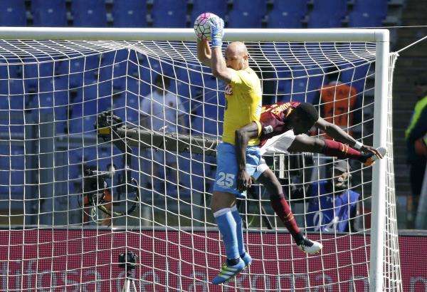 2016-04-25t154530z_1116810027_lr1ec4p17rj5y_rtrmadp_3_soccer-italy_reuters